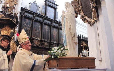 Matka Boża 11 lutego  rozpoczęła wędrówkę po archidiecezji