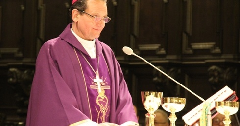 Świat bardziej niż kiedyś potrzebuje krzyża