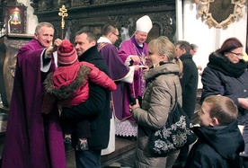 – Trzeba wrócić do Bożego sposobu myślenia i wartościowania, a możemy je rozpoznawać w Jego słowie i głosie naszego sumienia – mówił bp Wiesław Szlachetka