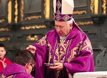 Podczas Mszy św. wieczornej o ducha pokuty prosił bp Andrzej. F. Dziuba