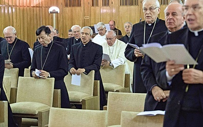  23.02.2015. Ariccia. Włochy. Papież wraz ze współpracownikami z Kurii Rzymskiej odbywa doroczne rekolekcje wielkopostne. Potrwają do 27 lutego, a nauki głosić będzie włoski karmelita o. Bruno Secondin.  Ich tematem ma być duszpasterskie odczytanie historii proroka Eliasza.  