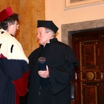 Doktorat honoris causa dla sir Neville'a Marrinera