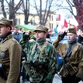  W uroczystościach obok kombatantów wzięło udział wielu młodych ludzi 