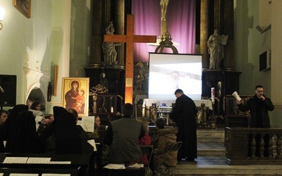 Krzyż ŚDM i ikona Matki Bożej w Cieszynie