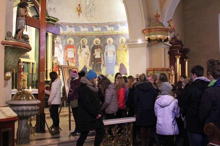 Krzyż ŚDM ikona Matki Bożej w Ustroniu