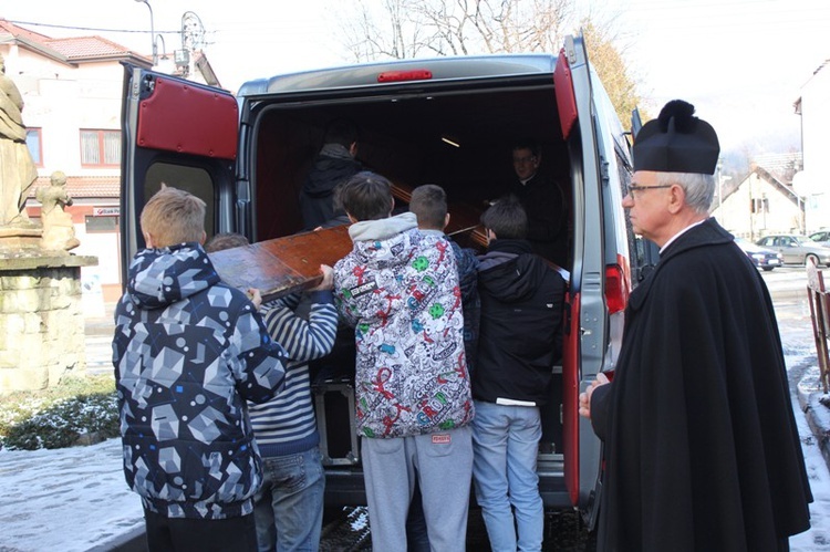 Krzyż ŚDM ikona Matki Bożej w Ustroniu