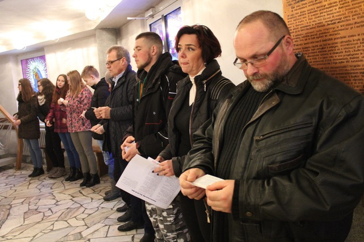 Krzyż ŚDM i ikona Matki Bożej w Wiśle