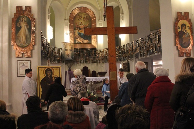 Krzyż ŚDM i ikona Matki Bożej w Wiśle