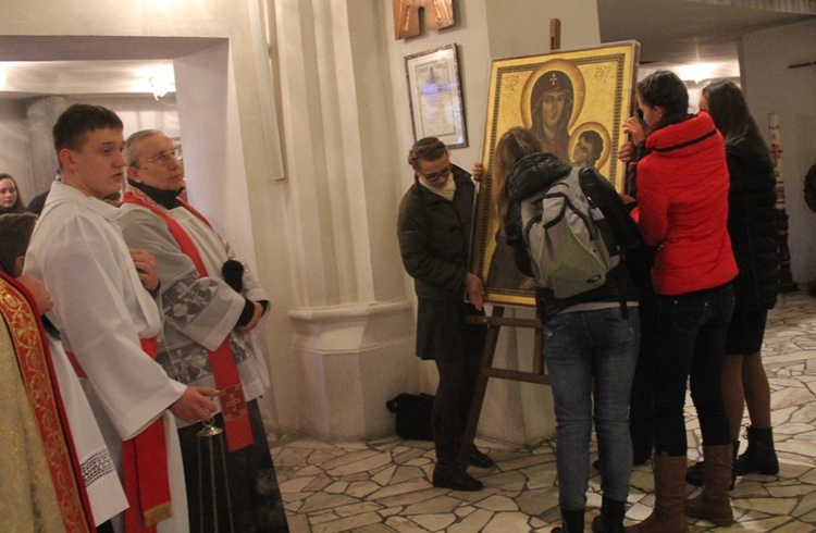 Krzyż ŚDM i ikona Matki Bożej w Wiśle