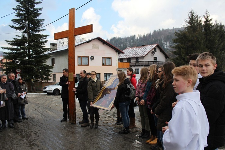 Krzyż ŚDM i ikona Matki Bożej w Wiśle