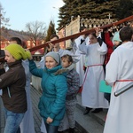 Krzyż ŚDM i ikona Matki Bożej w Rajczy