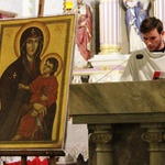 Krzyż ŚDM i ikona Matki Bożej w Rajczy