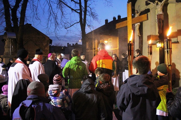 Krzyż ŚDM i ikona Matki Bożej w Żywcu