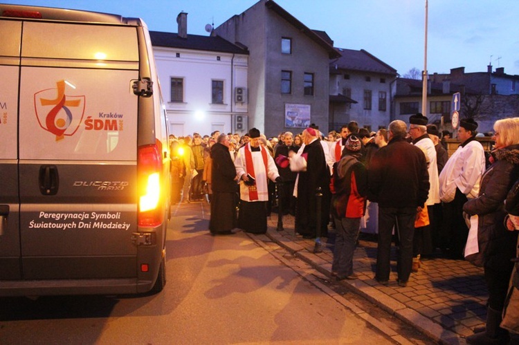 Krzyż ŚDM i ikona Matki Bożej w Żywcu