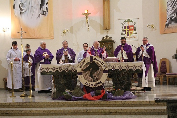 Krzyż i ikona Matki Bożej w Szczyrku