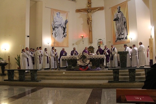 Krzyż i ikona Matki Bożej w Szczyrku