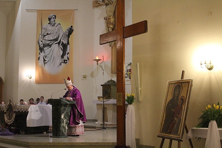 Krzyż i ikona Matki Bożej w Szczyrku