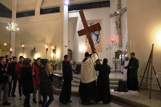 Krzyż i ikona Matki Bożej w Szczyrku