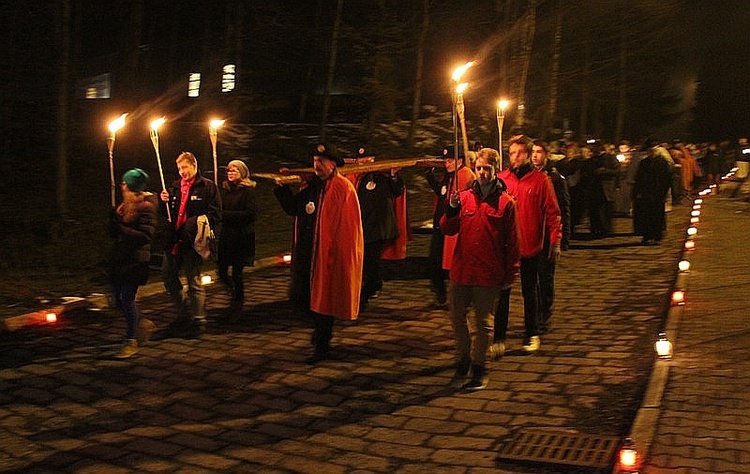 Krzyż i ikona Matki Bożej w Szczyrku