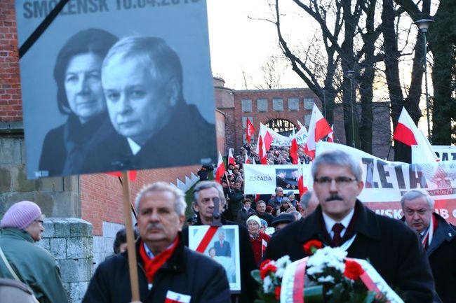 Marsz "W obronie demokracji i wolności mediów". Kraków 2015