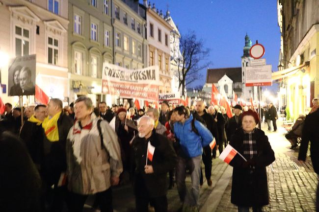 Marsz "W obronie demokracji i wolności mediów". Kraków 2015