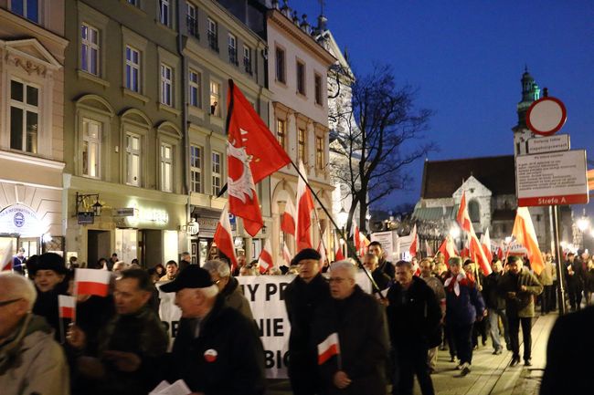 Marsz "W obronie demokracji i wolności mediów". Kraków 2015