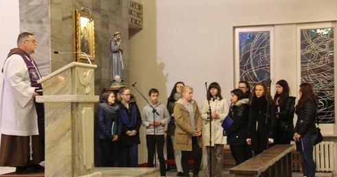Rekolekcje wielkopostne w parafii pw. Podwyższenia Krzyża św. w Koszalinie