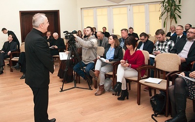  W pierwszym Forum Media-Kościół wzięło udział kilkudziesięciu dziennikarzy i księży