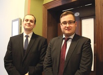 Mateusz (po lewej)  i Krzysztof walczą  w sądzie o uniewinnienie 