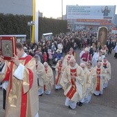 Procesja do kościoła