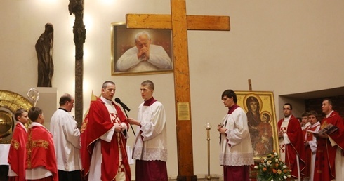 Znaki ŚDM w kościele MB Bolesnej w Jawiszowicach