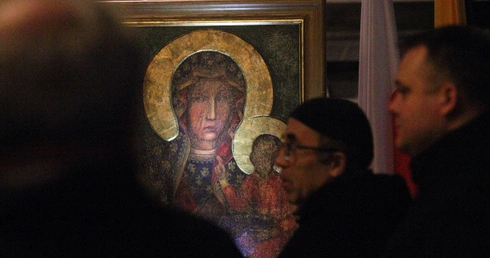 Witaj, Królowo zakonników!