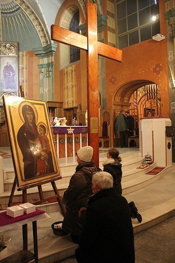 Krzyż i ikona Matki Bożej w Bielsku-Białej - cz. 1