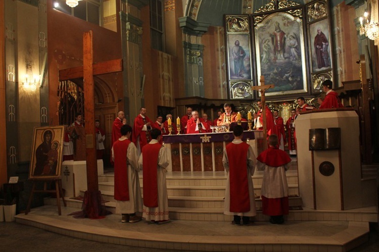 Krzyż i ikona Matki Bożej w Bielsku-Białej - cz. 1