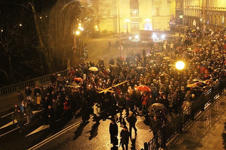 Krzyż i ikona Matki Bożej w Bielsku-Białej - cz. 1