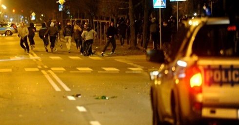 Kolejne zamieszki. Z politykami w tle