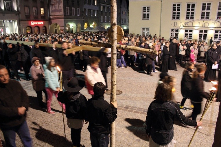 Olsztyn. Dla Miłości poświęcić chwilę