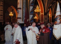 Józef obok Maryi