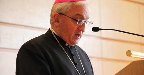 Abp Migliore: Budujmy cywilizację życia