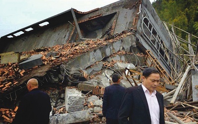 Zburzony kościół w miejscowości Zhoushan. W akcji niszczenia świątyni uczestniczyło ponad 100 funkcjonariuszy służb bezpieczeństwa