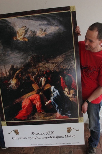 Stacja XIX - Chrystus spotyka współczującą Matkę