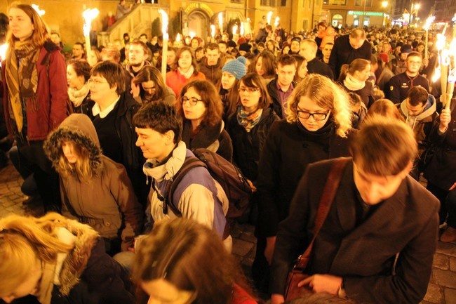 Akademicka Droga Krzyżowa ulicami Wrocławia 2015