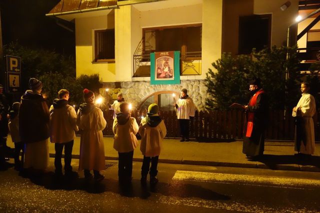 Droga Krzyżowa ulicami Poronina