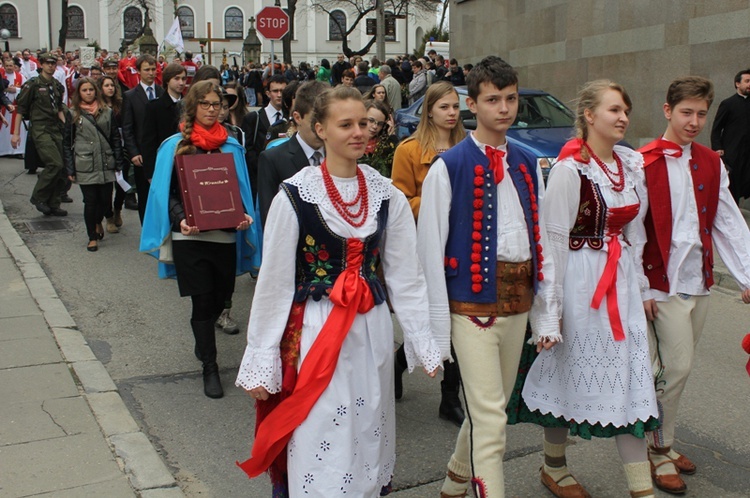 Niedziela Palmowa - procesja do katedry