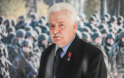 Romuald Szeremietiew jest byłym ministrem obrony narodowej, profesorem Wydziału Bezpieczeństwa Narodowego w Akademii Obrony Narodowej.