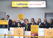 Minuta ciszy dzień po katastrofie była szczególnie przejmująca w siedzibie linii lotniczych Lufthansa i Germanwings