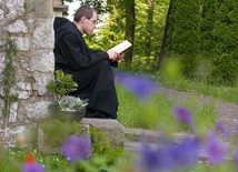 Tak, jak każdy klasztor ma swój niepowtarzalny charakter, tak też niepowtarzalne jest każde wykonanie chorału