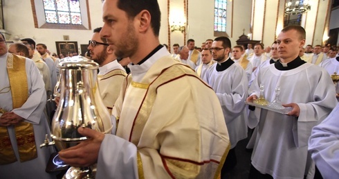 Rozpalmy na nowo charyzmat kapłaństwa