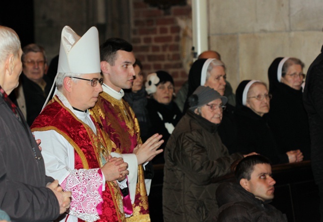 Wielki Piątek w katedrze wrocławskiej