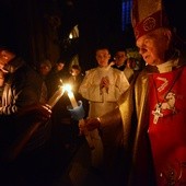 Z ciemności w światło